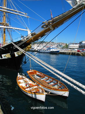 TRAINING SHIP PALINURO (ITALIAN)