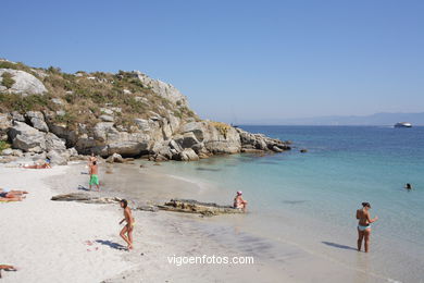 PLAYA AREÍÑA. ISLAS CIES