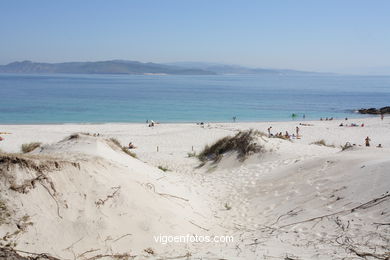 PLAYA FIGUEIRAS (ALEMANES). ISLAS CIES