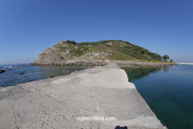 THE LAKE OF  THE CHILDREN - CIES ISLANDS