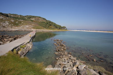 THE LAKE OF  THE CHILDREN - CIES ISLANDS