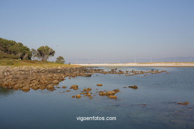 THE LAKE OF  THE CHILDREN - CIES ISLANDS