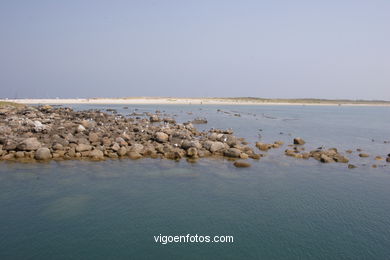 THE LAKE OF  THE CHILDREN - CIES ISLANDS