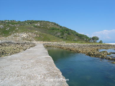 THE LAKE OF  THE CHILDREN - CIES ISLANDS