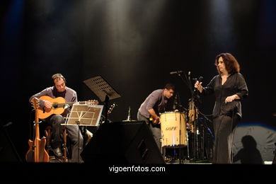 GAL COSTA - CONCIERTO EN CASTRELOS - VIGO