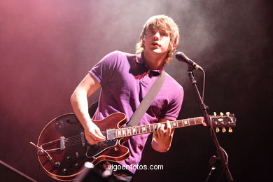 ARTIC MONKEYS - CONCIERTO EN CASTRELOS - VIGO