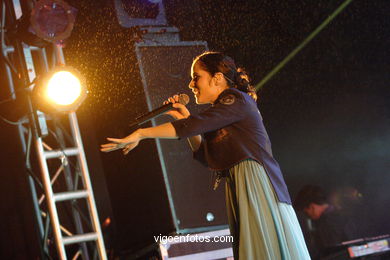 JULIETA VENEGAS - CONCIERTO EN CASTRELOS - VIGO