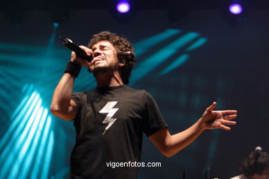 CAFE TACVBA EM CONCERTO - FESTIVAL PARA VIGO VOU-ME - CASTRELOS