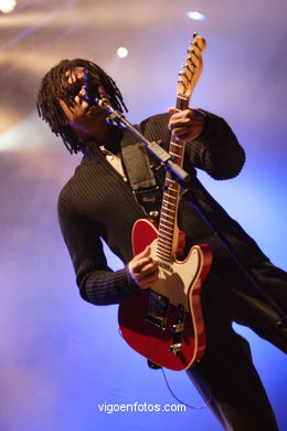 DJAVAN EN CONCIERTO- FESTIVAL PARA VIGO ME VOY - CASTRELOS