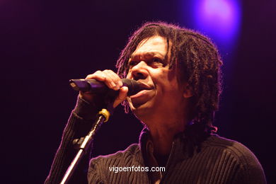 DJAVAN EN CONCIERTO- FESTIVAL PARA VIGO ME VOY - CASTRELOS