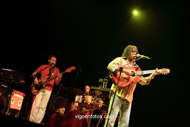 MILTON NASCIMENTO - FESTIVAL OF MUSIC VIGO ME VOY 2006- CASTRELOS