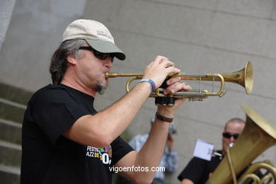 MR. DIXIE JAZZ BAND - JAZZ. II FESTIVAL OF VIGO IMAXINASONS 2006