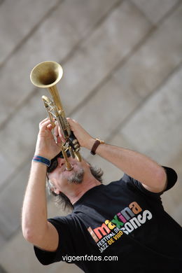 MR. DIXIE JAZZ BAND - JAZZ. II FESTIVAL OF VIGO IMAXINASONS 2006