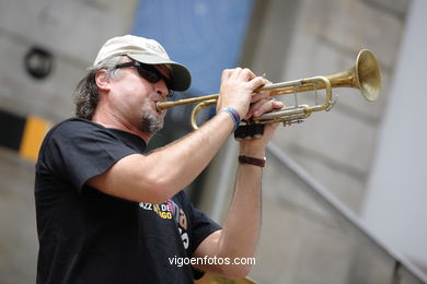 MR. DIXIE JAZZ BAND - JAZZ. II FESTIVAL DE VIGO IMAXINASONS 2006