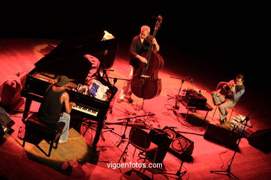 PAOLO FRESU P.A.F. TRÍO - JAZZ. II FESTIVAL DE VIGO IMAXINASONS 2006