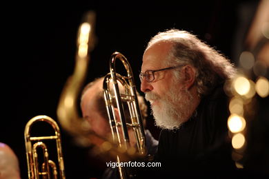 ITALIAN INSTABILE ORCHESTRA  - JAZZ. II FESTIVAL DE VIGO IMAXINASONS 2006