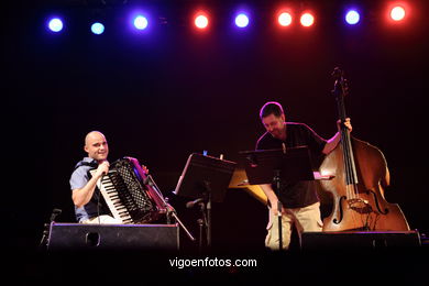 VICTOR PRIETO TRÍO - JAZZ. II FESTIVAL DE VIGO IMAXINASONS 2006