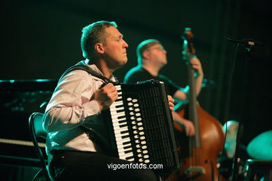 DANIEL FLORS - JAZZ. III FESTIVAL OF VIGO (SPAIN) IMAXINASONS 2007