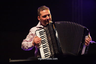 DANIEL FLORS - JAZZ. III FESTIVAL DE VIGO IMAXINASONS 2007