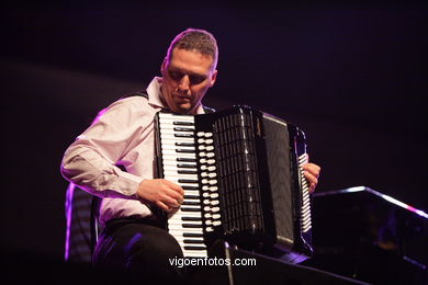 DANIEL FLORS - JAZZ. III FESTIVAL OF VIGO (SPAIN) IMAXINASONS 2007