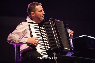 DANIEL FLORS - JAZZ. III FESTIVAL OF VIGO (SPAIN) IMAXINASONS 2007