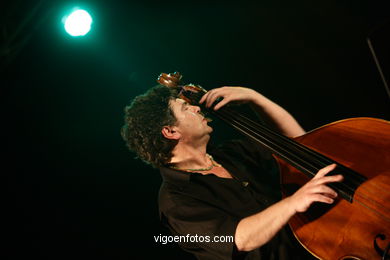 CARLOS BICA - TRÍO AZUL - JAZZ. III FESTIVAL OF VIGO (SPAIN) IMAXINASONS 2007