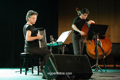 RENAUD GARCÍA-FONS - JEAN-LOUIS MARTINIER - JAZZ. III FESTIVAL OF VIGO (SPAIN) IMAXINASONS 2007