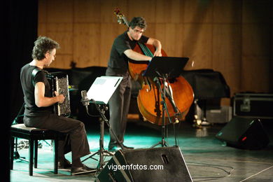 RENAUD GARCÍA-FONS - JEAN-LOUIS MARTINIER - JAZZ. III FESTIVAL OF VIGO (SPAIN) IMAXINASONS 2007