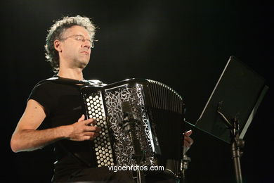 RENAUD GARCÍA-FONS - JEAN-LOUIS MARTINIER - JAZZ. III FESTIVAL OF VIGO (SPAIN) IMAXINASONS 2007