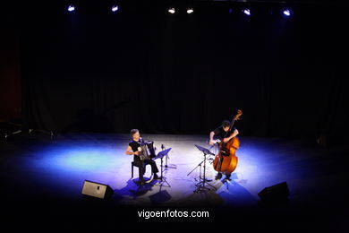 RENAUD GARCÍA-FONS - JEAN-LOUIS MARTINIER - JAZZ. III FESTIVAL OF VIGO (SPAIN) IMAXINASONS 2007