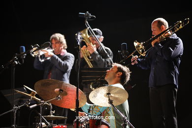 ORCHESTRE NATIONAL DE JAZZ DE a FRANÇA - JAZZ. III FESTIVAL DE VIGO IMAXINASONS 2007