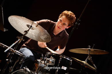 HENRI TEXIER STRADA SEXTET - JAZZ. III FESTIVAL OF VIGO (SPAIN) IMAXINASONS 2007