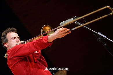 HENRI TEXIER STRADA SEXTET - JAZZ. III FESTIVAL OF VIGO (SPAIN) IMAXINASONS 2007