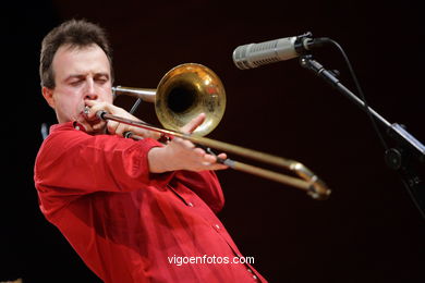 HENRI TEXIER STRADA SEXTET - JAZZ. III FESTIVAL OF VIGO (SPAIN) IMAXINASONS 2007