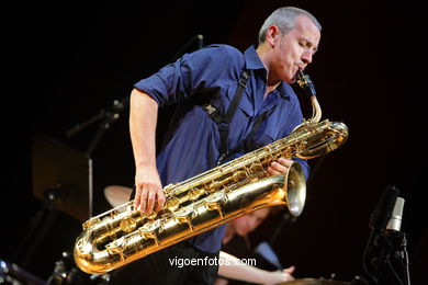 HENRI TEXIER STRADA SEXTET - JAZZ. III FESTIVAL OF VIGO (SPAIN) IMAXINASONS 2007