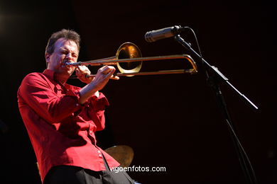 HENRI TEXIER STRADA SEXTET - JAZZ. III FESTIVAL DE VIGO IMAXINASONS 2007