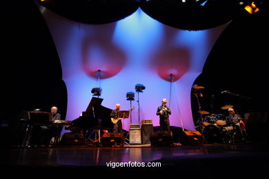 JAN GARBAREK GROUP FEATURING MANU KATCHE - JAZZ. III FESTIVAL OF VIGO (SPAIN) IMAXINASONS 2007