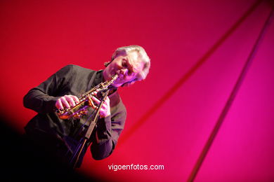 JAN GARBAREK GROUP FEATURING MANU KATCHE - JAZZ. III FESTIVAL DE VIGO IMAXINASONS 2007