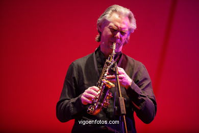 JAN GARBAREK GROUP FEATURING MANU KATCHE - JAZZ. III FESTIVAL OF VIGO (SPAIN) IMAXINASONS 2007