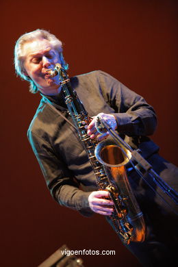 JAN GARBAREK GROUP FEATURING MANU KATCHE - JAZZ. III FESTIVAL DE VIGO IMAXINASONS 2007