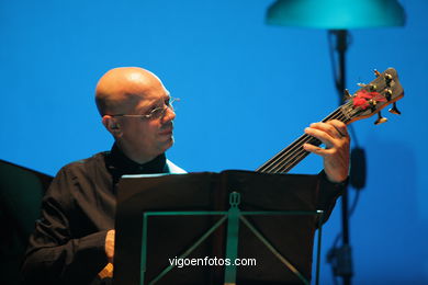 JAN GARBAREK GROUP FEATURING MANU KATCHE - JAZZ. III FESTIVAL OF VIGO (SPAIN) IMAXINASONS 2007