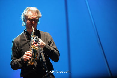 JAN GARBAREK GROUP FEATURING MANU KATCHE - JAZZ. III FESTIVAL OF VIGO (SPAIN) IMAXINASONS 2007