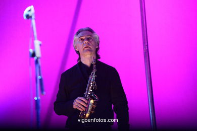 JAN GARBAREK GROUP FEATURING MANU KATCHE - JAZZ. III FESTIVAL OF VIGO (SPAIN) IMAXINASONS 2007