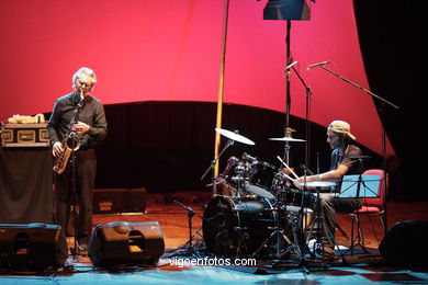 JAN GARBAREK GROUP FEATURING MANU KATCHE - JAZZ. III FESTIVAL OF VIGO (SPAIN) IMAXINASONS 2007