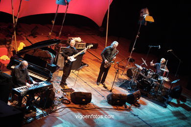 JAN GARBAREK GROUP FEATURING MANU KATCHE - JAZZ. III FESTIVAL OF VIGO (SPAIN) IMAXINASONS 2007