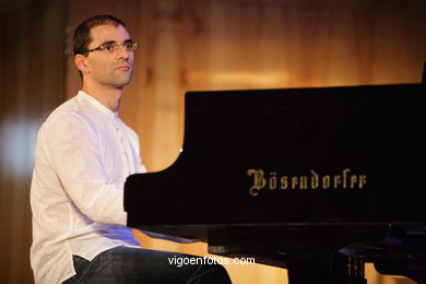 KIN GARCÍA TRIO - JAZZ. III FESTIVAL DE VIGO IMAXINASONS 2007