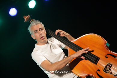 KIN GARCÍA TRIO - JAZZ. III FESTIVAL OF VIGO (SPAIN) IMAXINASONS 2007