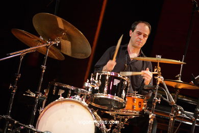 SIR CHARLES + 4 - JAZZ. III FESTIVAL OF VIGO (SPAIN) IMAXINASONS 2007