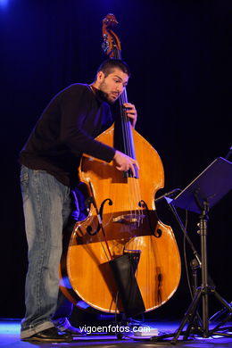 SOS TRÍO - JAZZ. III FESTIVAL OF VIGO (SPAIN) IMAXINASONS 2007