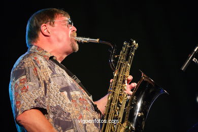 JOHN SURMAN QUARTET - JAZZ. III FESTIVAL OF VIGO (SPAIN) IMAXINASONS 2007